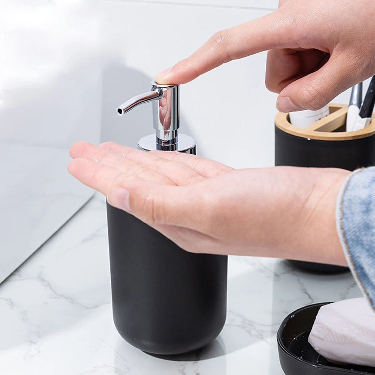 Toothbrush Holder and Soap Box